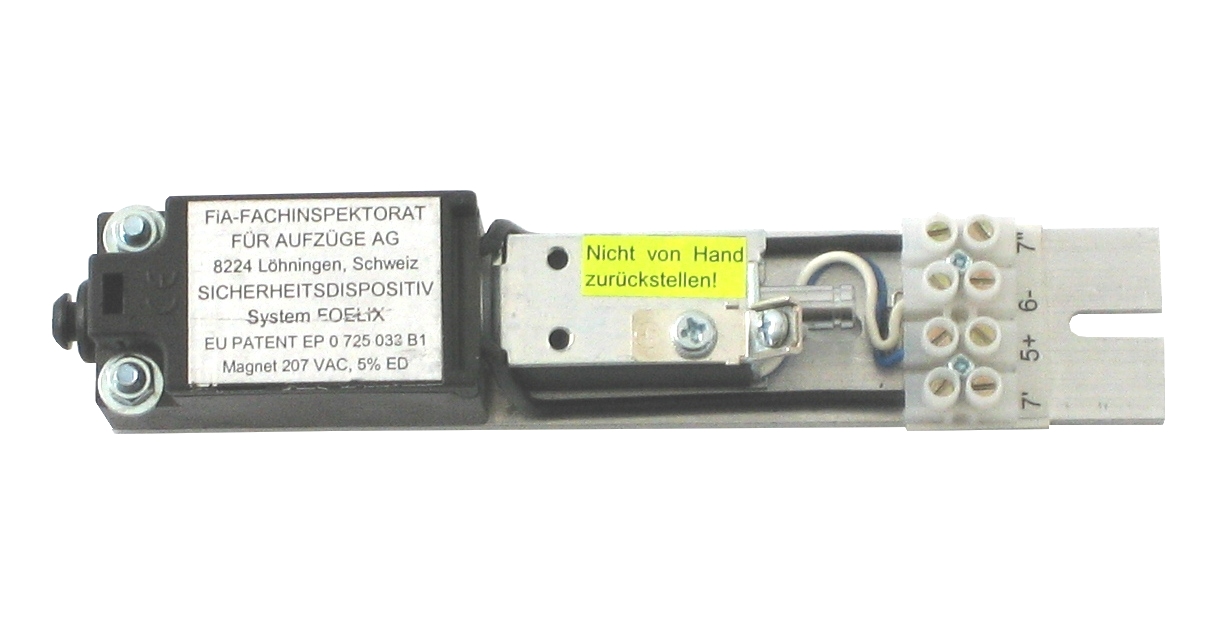 Packing unit magnetic switch for emergency unlocking device